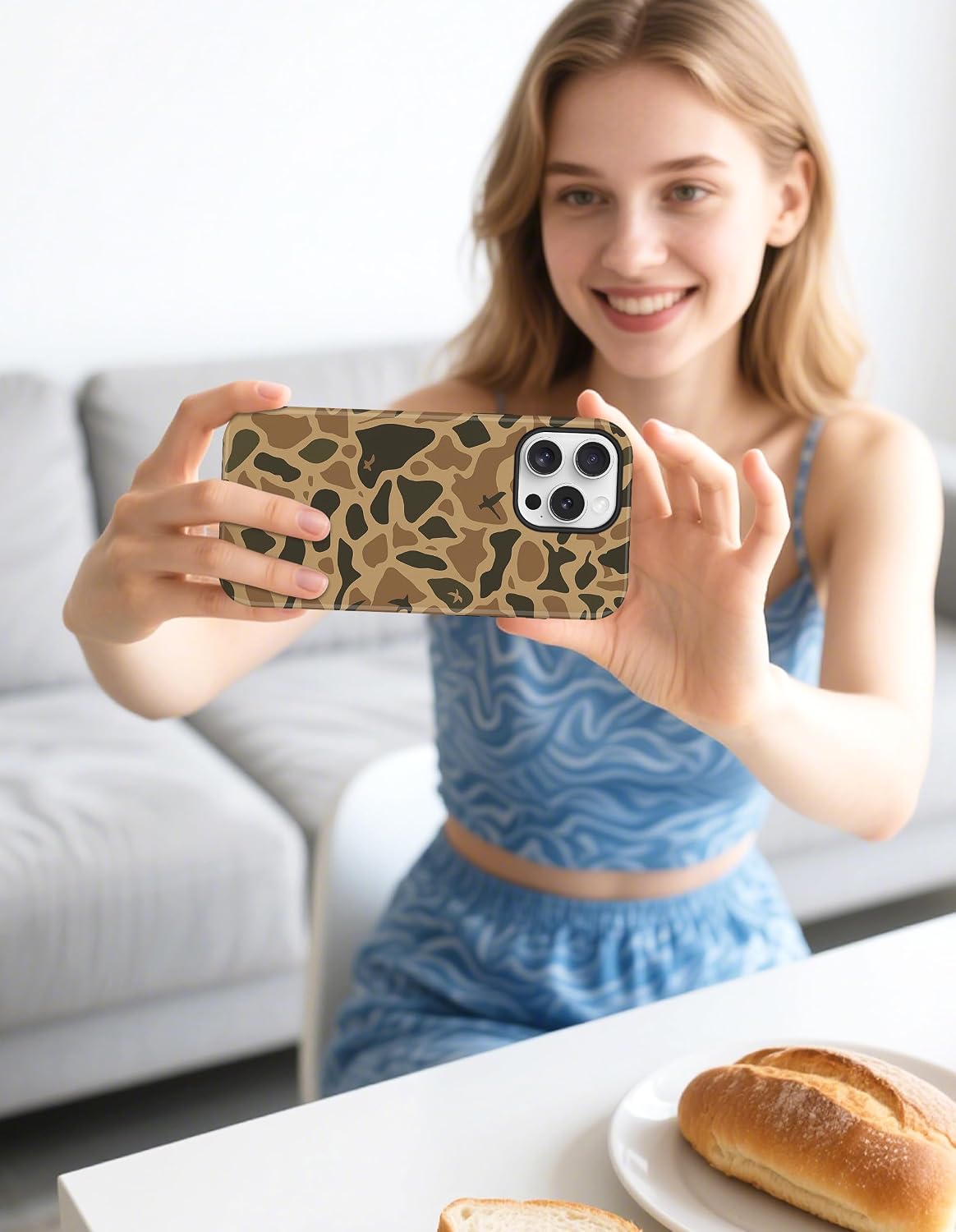 Detalle 2 de Jusy Magnetic Camo Case for iPhone 16 Pro, MagSafe-Compatible TPU Cover