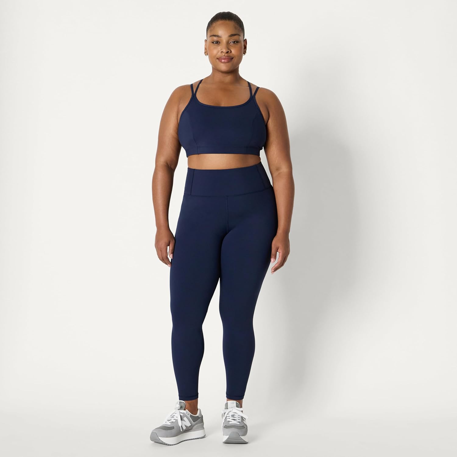 Thumbnail 6 de Amazon Essentials Damen Trainings-Sport-BH mit leichter Stützkraft und Trägerlösung für Fitnessstudio, Sport & Freizeit