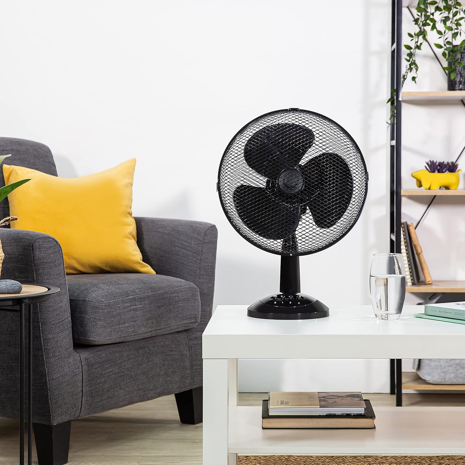 Thumbnail 2 de Zanussi ZNPDF1221B 12-inch portable desk fan (black) with 3 speed settings