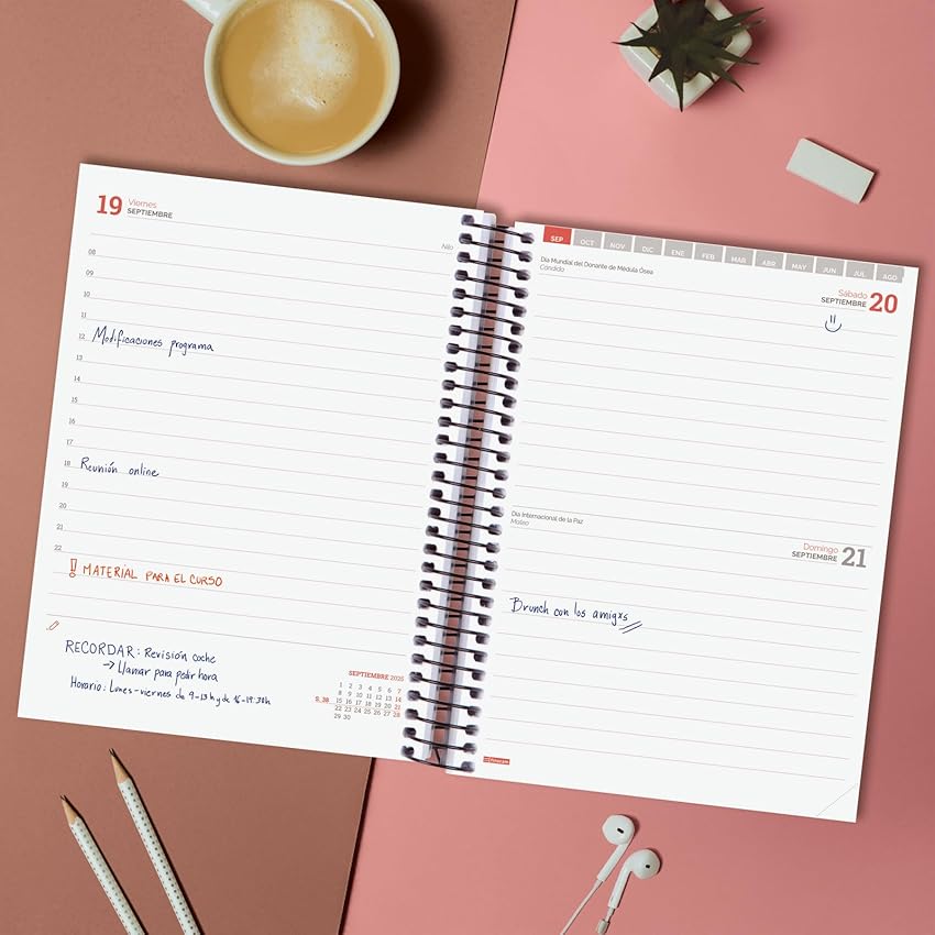 Detalle de Finocam Agenda Espir Curso 2025–2026 1 día página 12 meses rosa