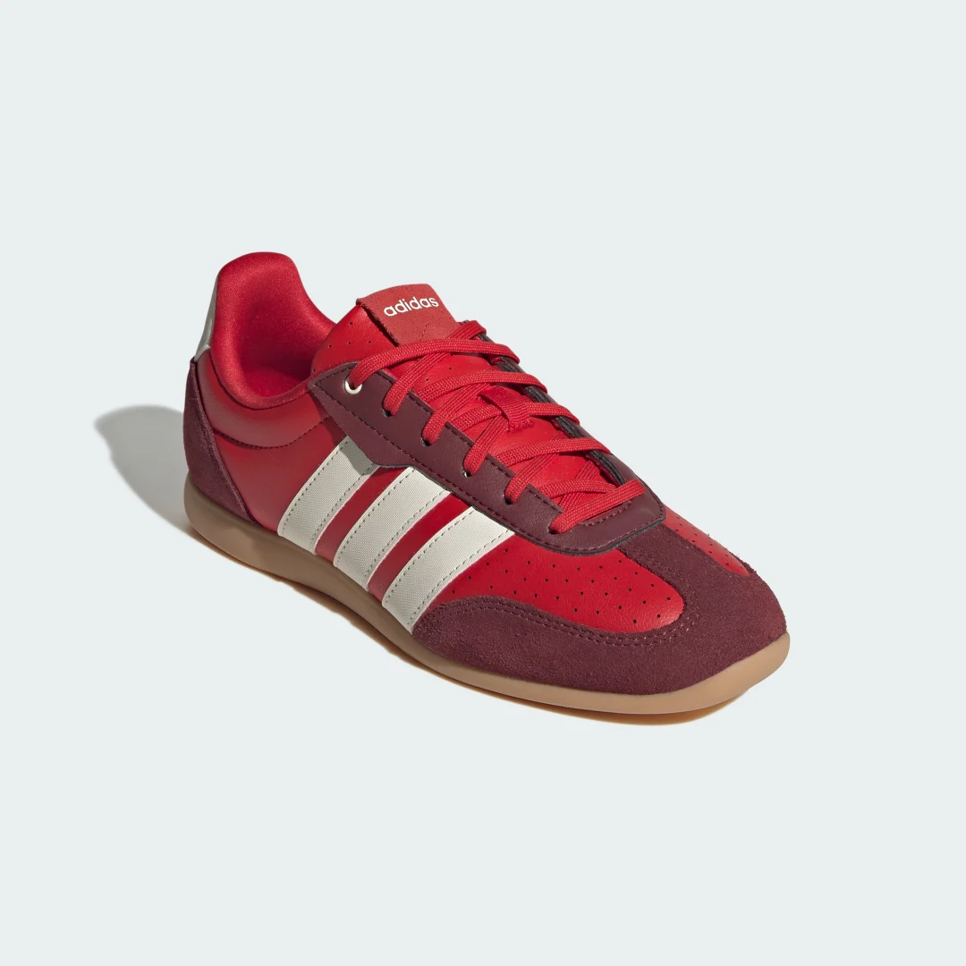 Detalle de ZAPATILLA BARREDA LO de Adidas en rojo