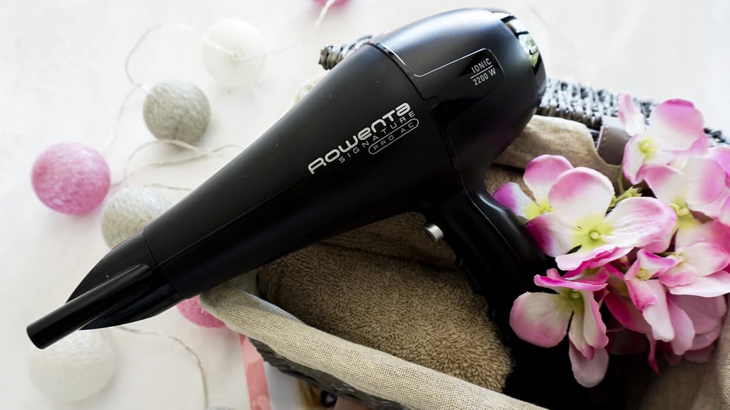Detalle 2 de Rowenta CV7810F0 suszarka do włosów 2200 W z jonizacją i koncentratorem 9 mm