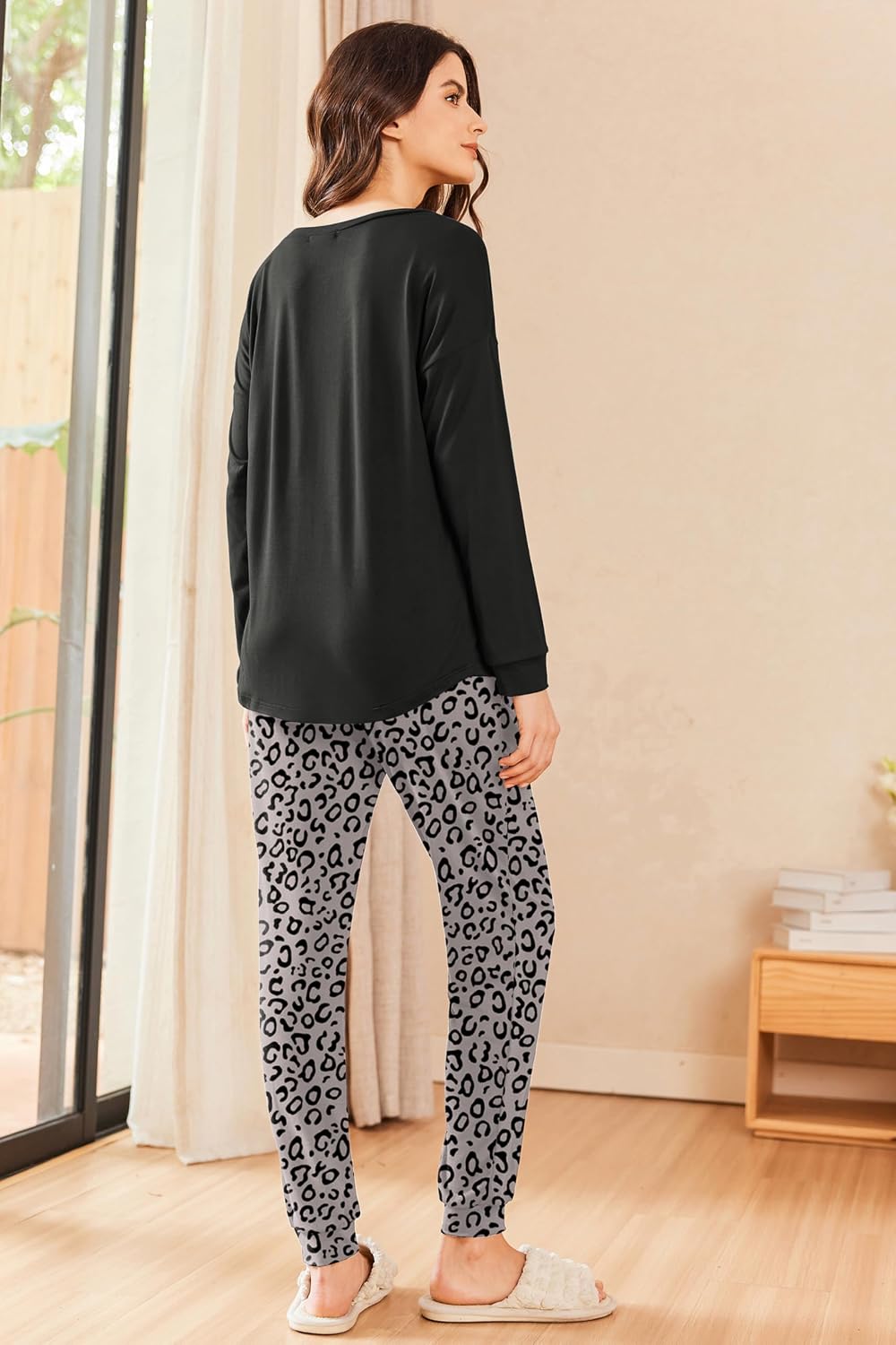 Detalle de Ekouaer Women's Pajama Set, Polyester-Spandex Blend