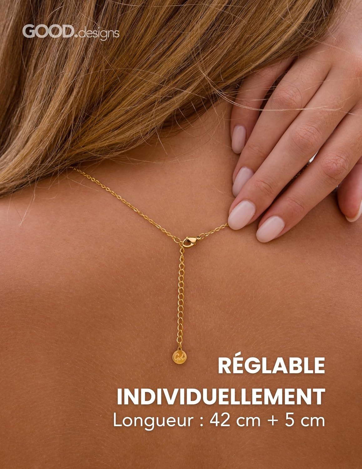 Detalle de GD GOOD.designs EST. 2015 Collier avec lettre et pendentif cœur – acier inox 316L plaqué or 18K, réglable 42–47 cm