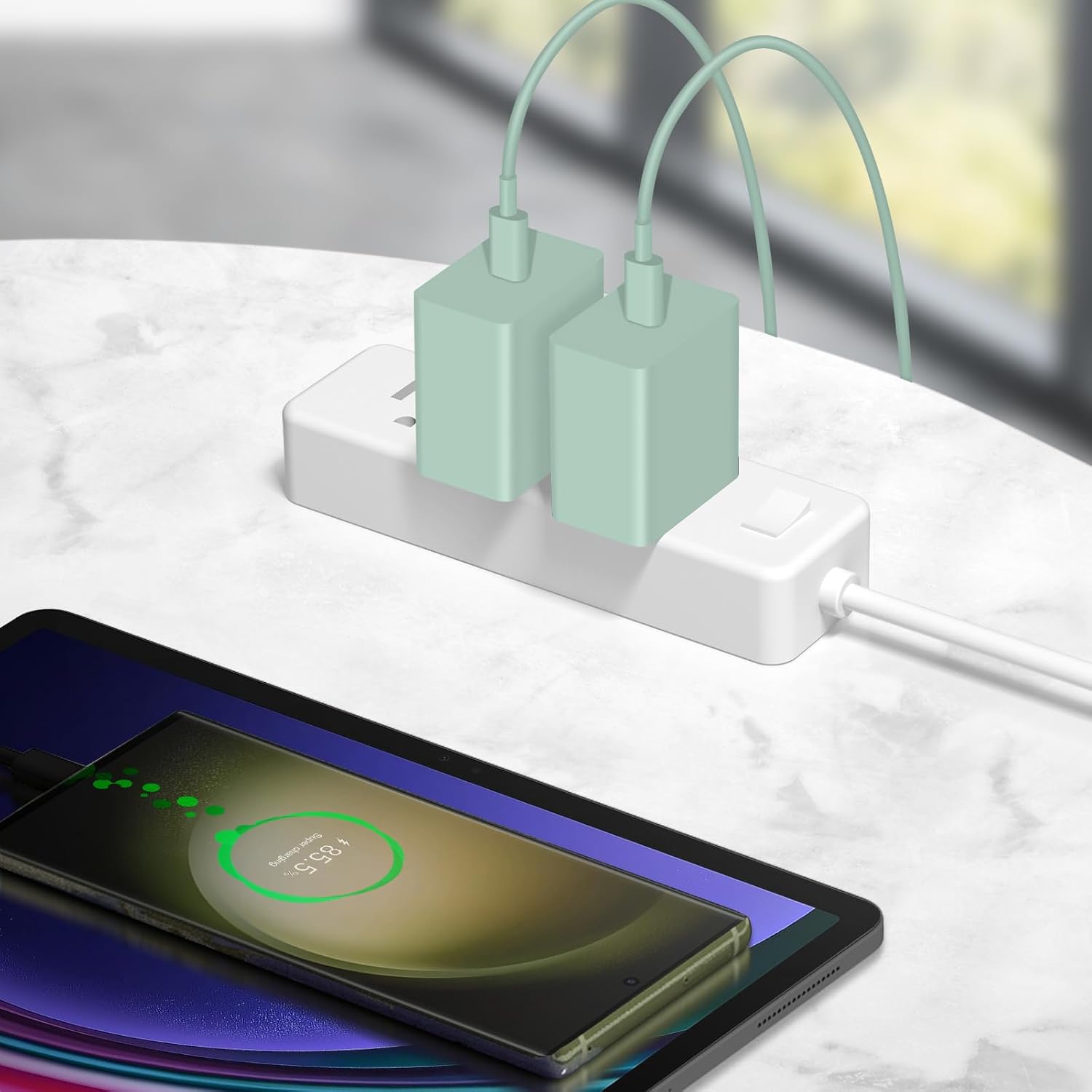 Detalle 2 de Novobit DP-A127G45 45W USB-C Charger Set with 10-Foot Green Cables